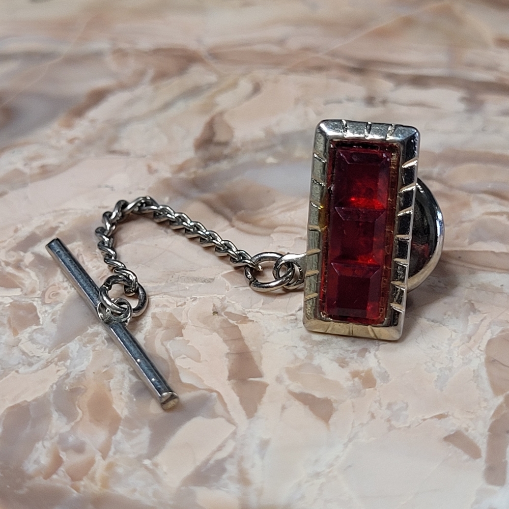 Elegant Gold and Red Rhinestones Tie Pin.